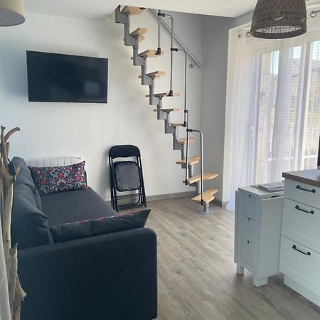 Villa La Halte Des Marais Huismes Esterno foto